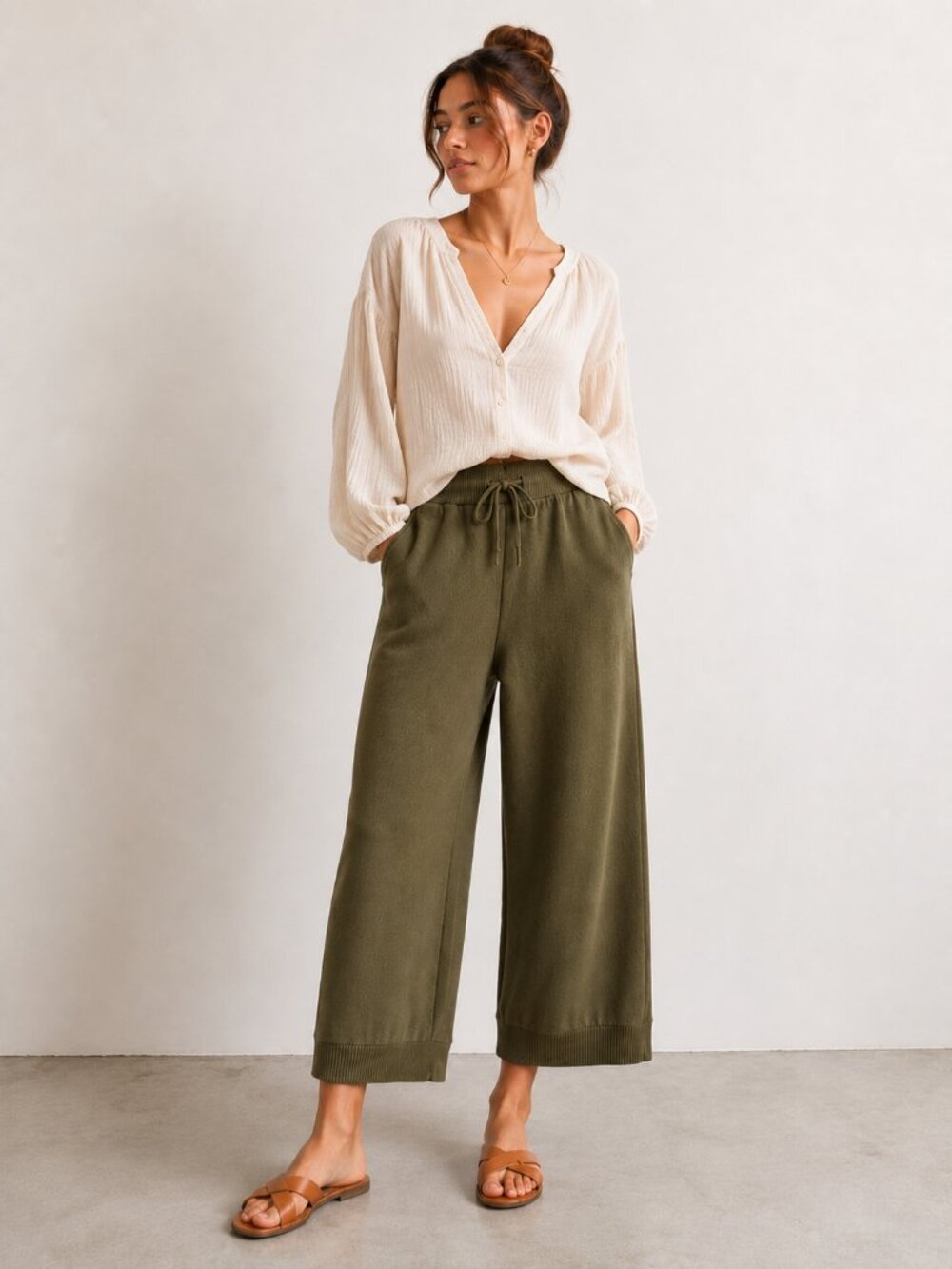 BANANA REPUBLIC Olive Green Knit Wide Leg Cropped Sweater Pants Sz XS EUC - Picture 2 of 8